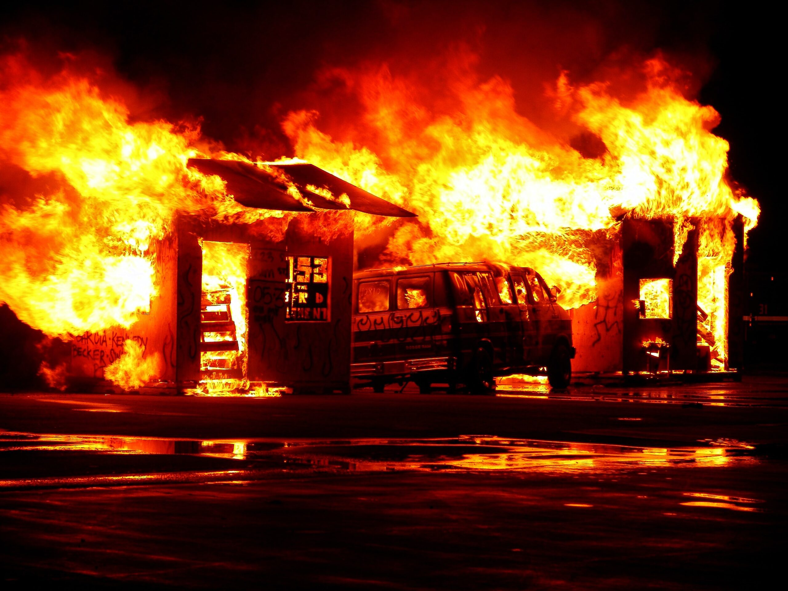 fire damage restoration experts provide advice for fire incident